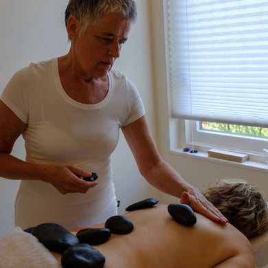 Hotstone massage - Het huis van Zijn - Ontspanningsmassage - Veghel - Intuïtief masseren